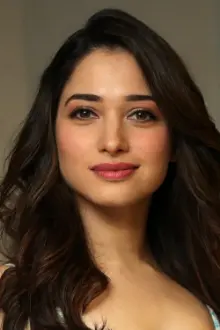 Tamannaah Bhatia como: Harika