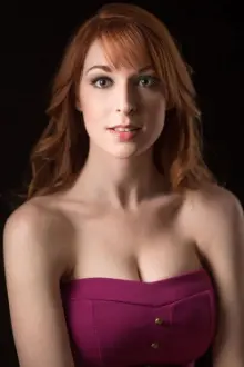 Lisa Foiles como: Veronica Summer