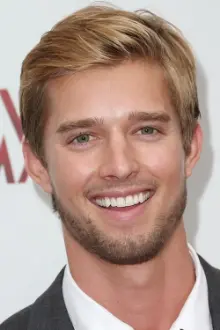 Drew Van Acker como: Ian Archer