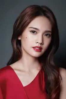 Rainie Yang como: 江丁韩