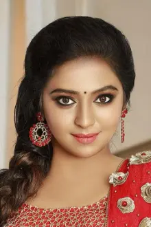 Lakshmi Menon como: Pechi