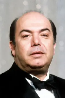 Lino Banfi como: Soldato Otto