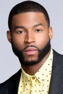 Robert Christopher Riley como: Maurice