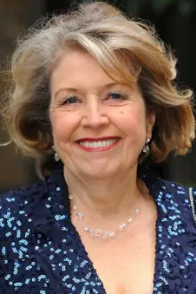 Anne Reid como: Lady Hunstanton