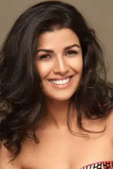 Nimrat Kaur como: Mother