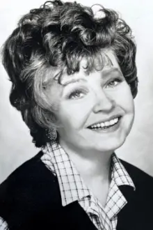 Prunella Scales como: Storyteller