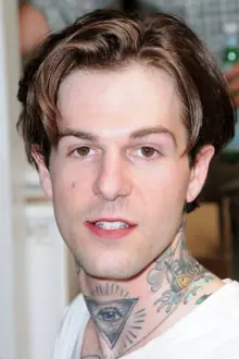 Jesse Rutherford como: The Vampire