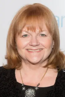 Lesley Nicol como: Henrietta Beecham