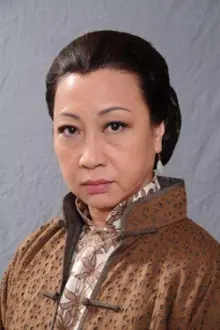 Yuen Qiu como: Landlady