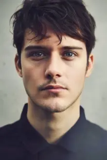 César Domboy como: Raphaël