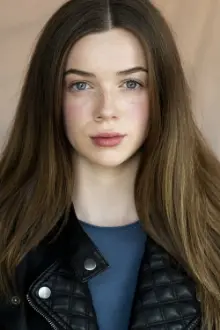 Megan Best como: Chloé Baker