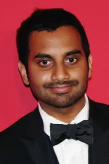 Aziz Ansari como: 