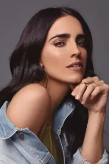 Bárbara de Regil como: Andrea