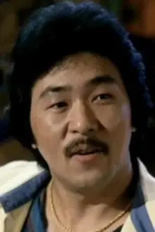 Johnny Wang Lung-Wei como: Robert Tang
