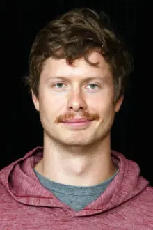 Anders Holm como: Lucky Collins