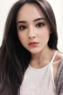 Hannah Delisha como: Aira Qaisara