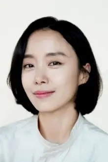 Jeon Do-yeon como: Lady Jeong