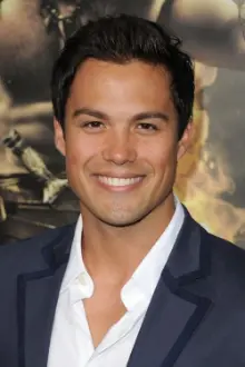 Michael Copon como: Nicholai