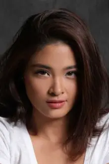 Yam Concepcion como: Sandy De Guzman