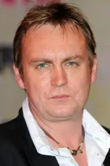 Philip Glenister como: Ele mesmo