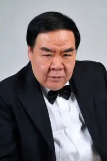 Kent Cheng Jak-Si como: Moe
