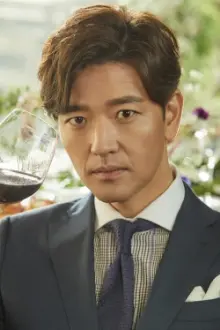 Bae Soo-bin como: Detective