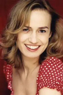 Sandrine Bonnaire como: Elena