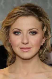 Nina Arianda como: Patty Solis-Papagian