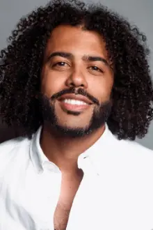 Daveed Diggs como: Marquis de Lafayette / Thomas Jefferson