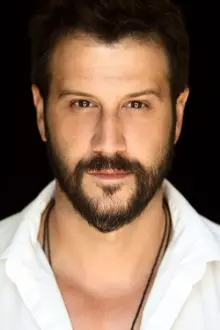 Stefan Kapicic como: Nikola