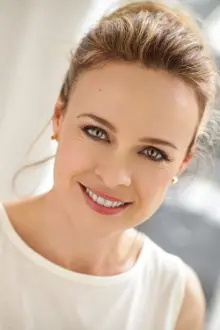 Tami Stronach como: 