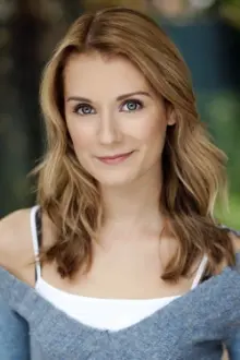 Natalie Lisinska como: Gretchen