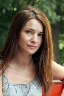 Albena Stavreva como: Julia