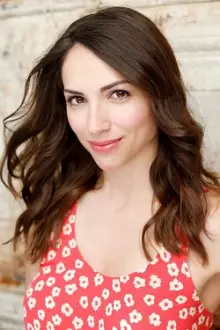 Eden Riegel como: Polly