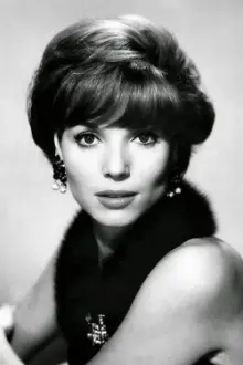 Elsa Martinelli como: Martine