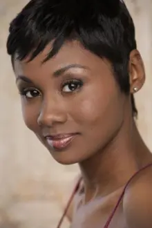 Emayatzy Corinealdi como: Katrina