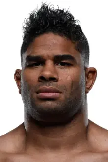 Alistair Overeem como: 