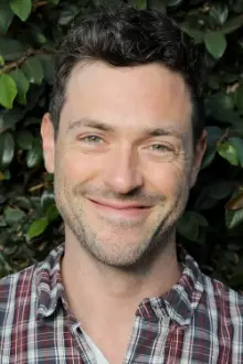 Brendan Hines como: Sketchy Dan