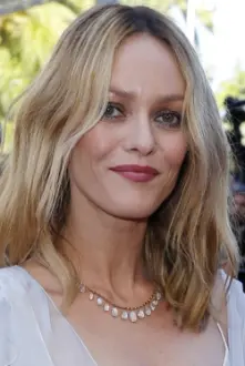 Vanessa Paradis como: Ms. Maurice