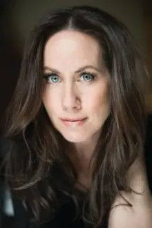 Miriam Shor como: Cricket Caruth-Reilly