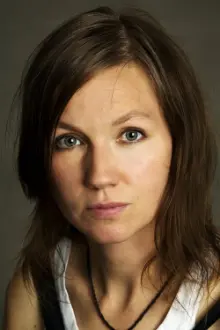 Tova Magnusson como: Elin Wägner