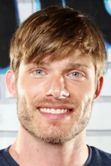 Chris Carmack como: Trevor Forrest