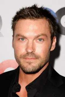 Brian Austin Green como: Johnny Storm / Human Torch (voice) (archive footage)
