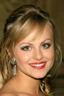 Tina O'Brien como: 