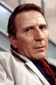 Alfred Burke como: Frank Marker