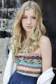 Madison Leisle como: Jamie