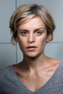 Denise Gough como: Emma