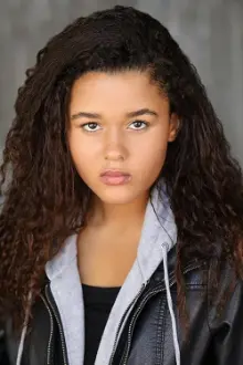 Jordan Alexa Davis como: Poppy (voice)