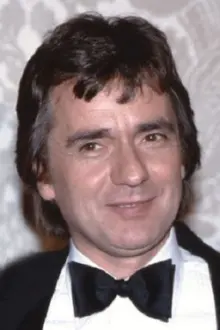 Dudley Moore como: Patrick Dalton