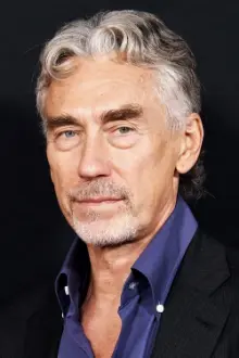 Tony Gilroy como: Self - Writer / Executive Producer